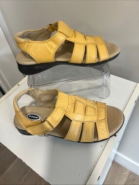 🔥🔥Dr. Scholl's Kids Yellow Fisherman Comfort Sandals